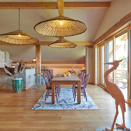 Loft Flat By Chiemsee With Panoramic Window شقة Übersee